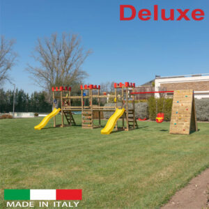 Struttura a n.3 torri Deluxe con n.2 ponti di collegamento + n.2 scivoli + altalena con n.1 sedile libero + n.1 sedile a gabbia + sartia climbing