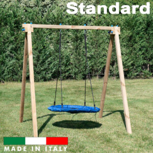Altalena con un cesto in telo impermeabile standard